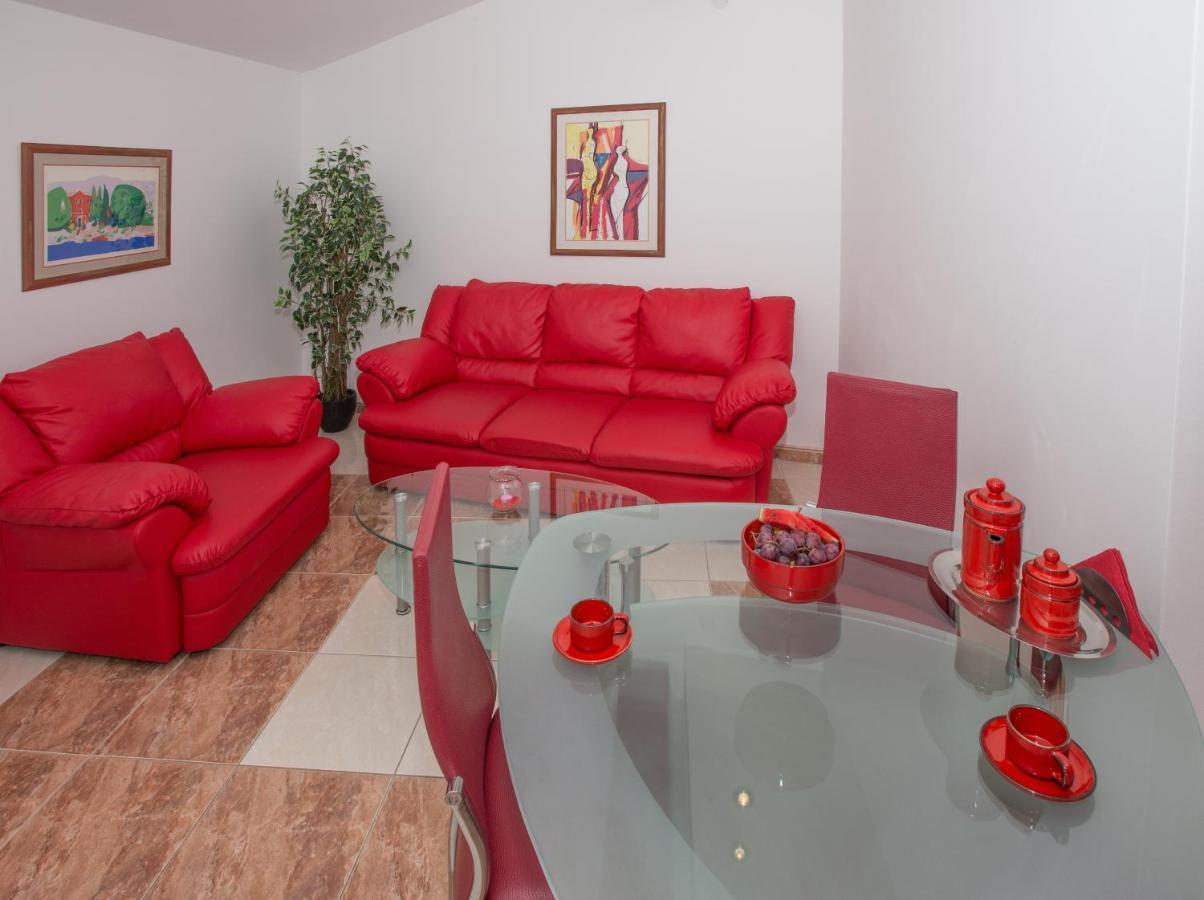 Apartments Marcela Makarska Exterior photo