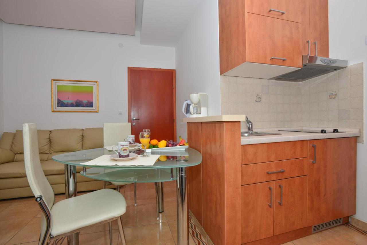 Apartments Marcela Makarska Exterior photo